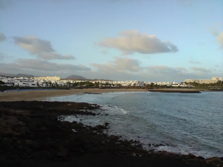 Playa de las Cucharas in Costa Teguise, with hotels behind the beach
