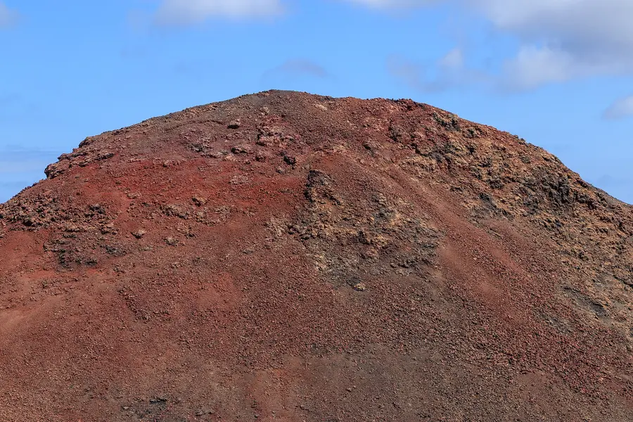Montaña del Balcón, Timanfaya National Park, Lanzarote, Canary Islands, Spain.